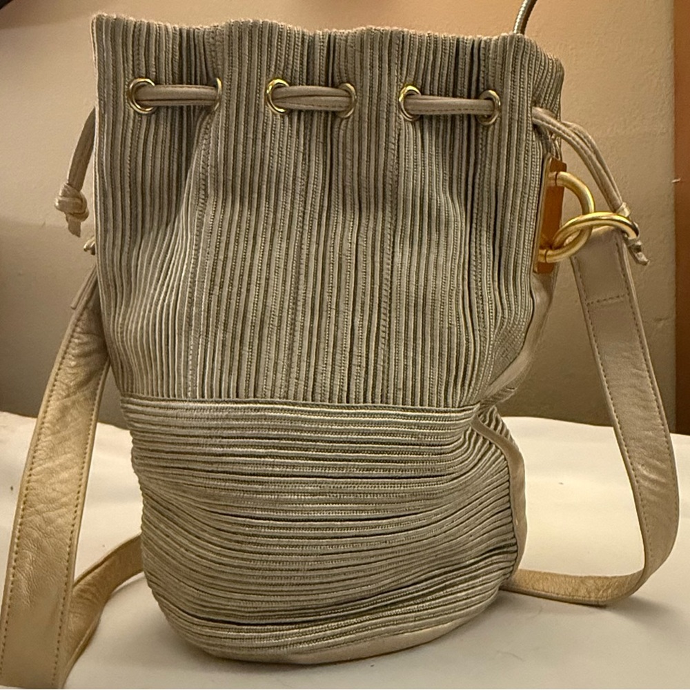 Sharif Gold and Cream Textured Handbag